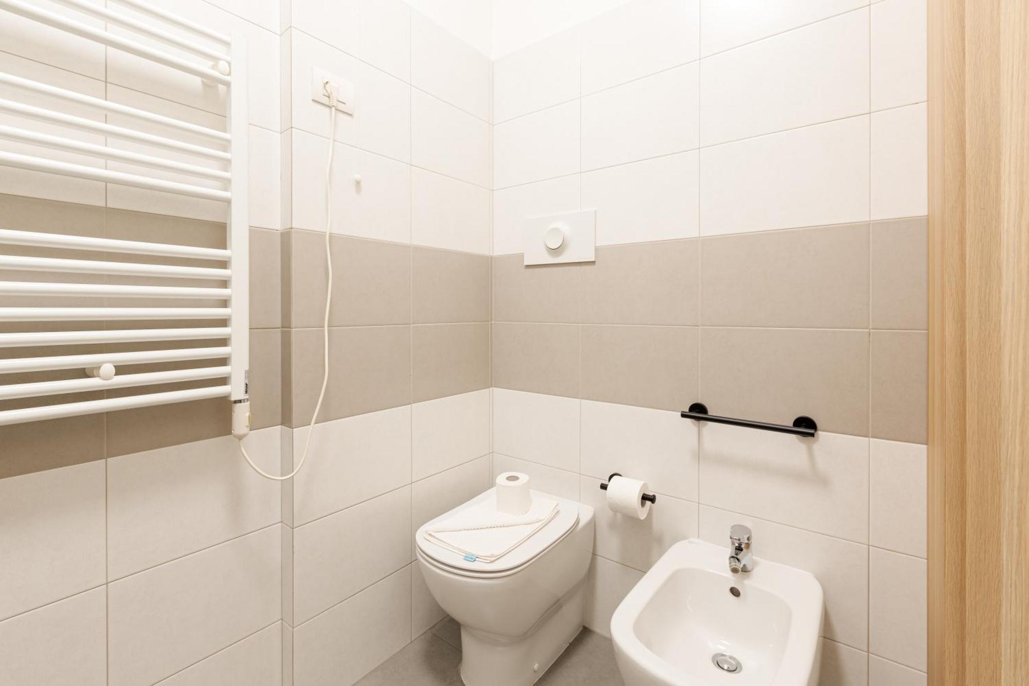 Sweet Milano Apartment - With Balcony Esterno foto