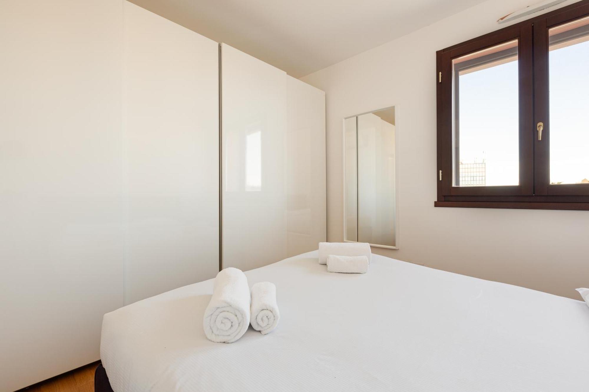 Sweet Milano Apartment - With Balcony Esterno foto